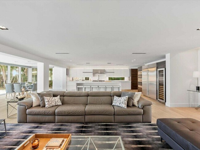 Foto del edificio - 714 S Lake Dr