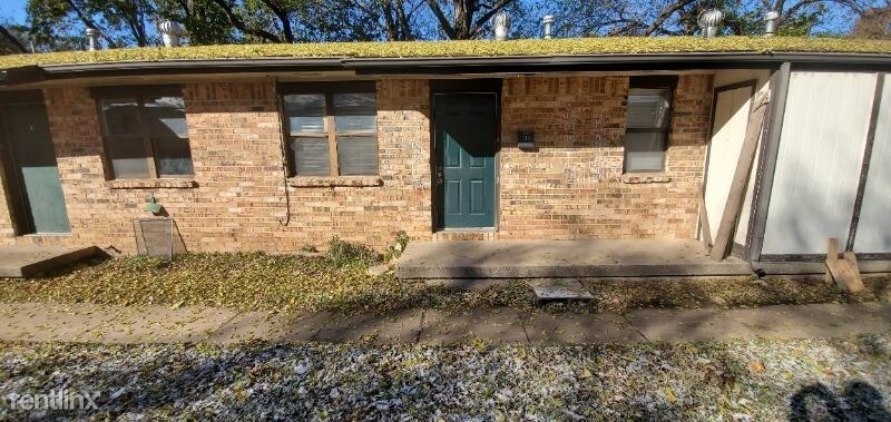 Primary Photo - 2 br, 1 bath Apartment - 212 E. MAIN