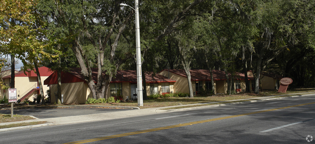 Primary Photo - Pointe 23