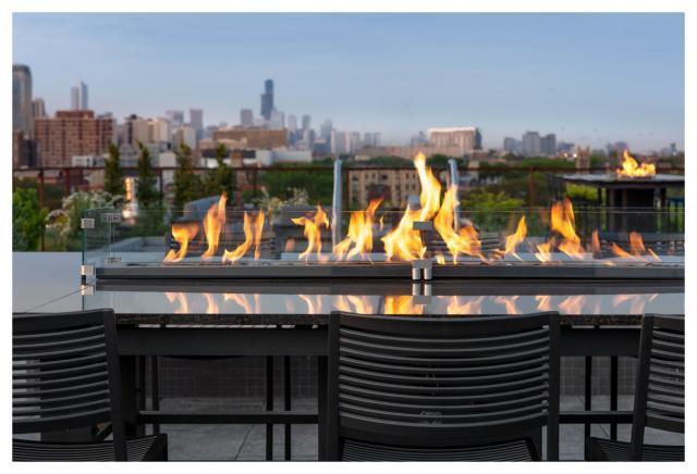 Foto del edificio - 3 bedroom in Chicago IL 60657