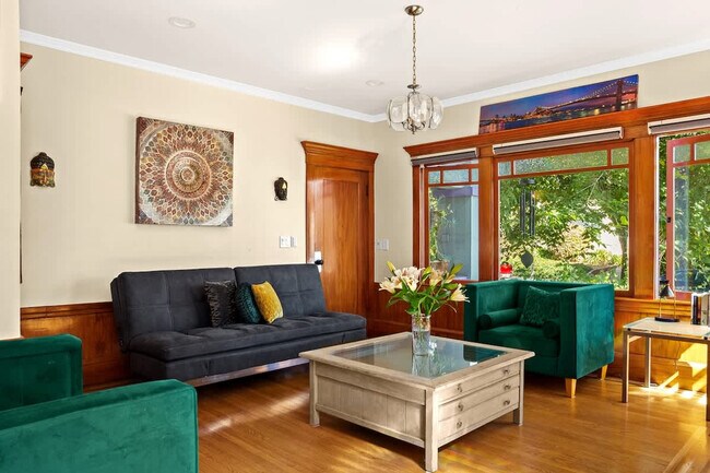 Building Photo - 3148 College Ave