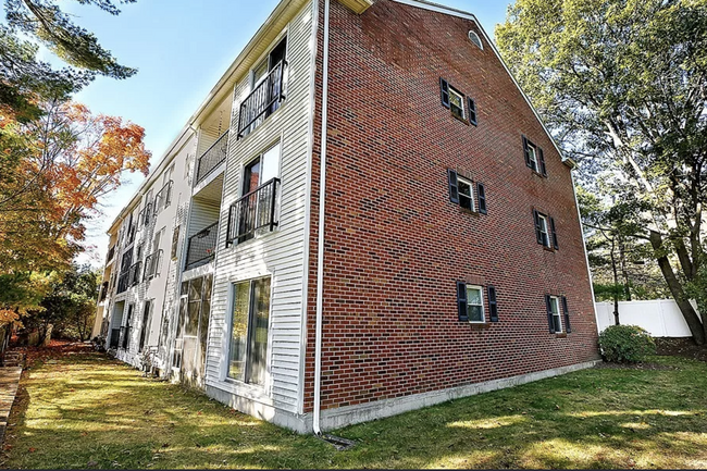 Building Photo - 416 Grove St