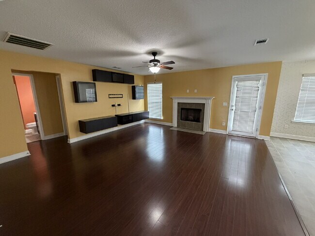Foto del edificio - Home for Rent