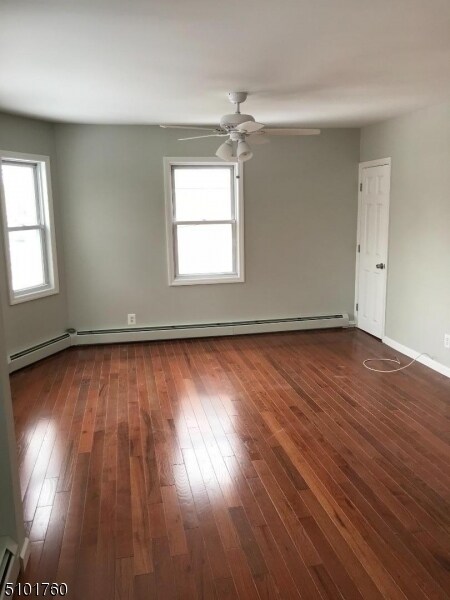 Building Photo - 569 Cumberland St