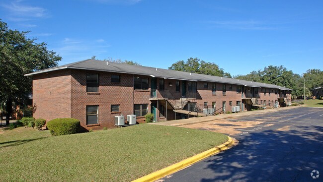 Building Photo - Leon Arms Apartments