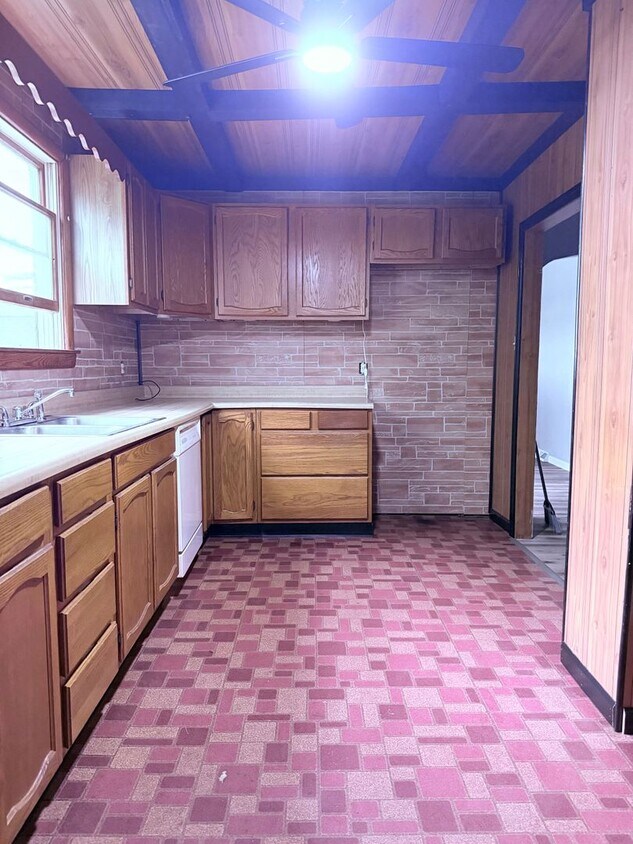 Foto del edificio - 2215 McIntyre Rd