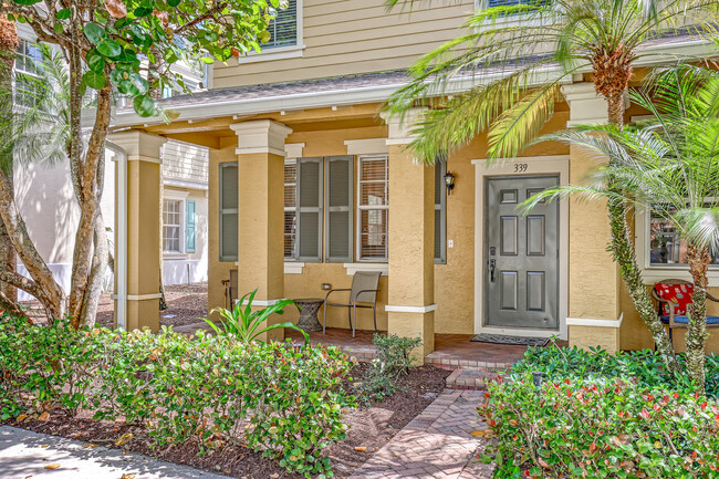 Foto del edificio - 339 E Bay Cedar Cir