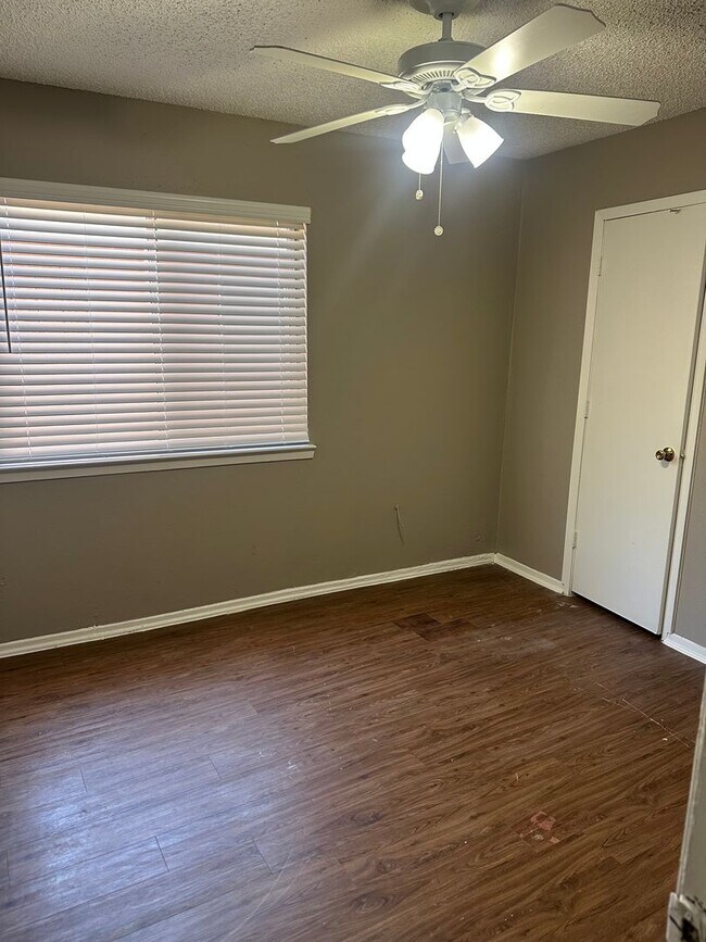 Foto del edificio - Brookview Duplex 6819
