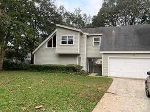 Building Photo - 1115 Hamlet Ct
