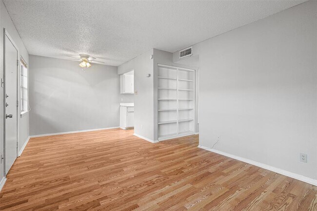 Foto del edificio - 307 E 31st St