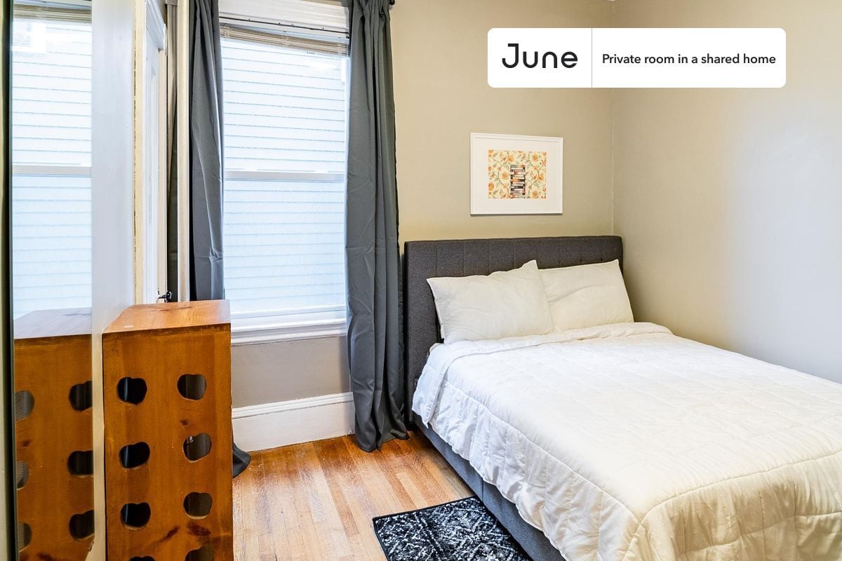 Private bedroom in 5 bed/1 bath Home - Private bedroom in 5 bed/1 bath Home
