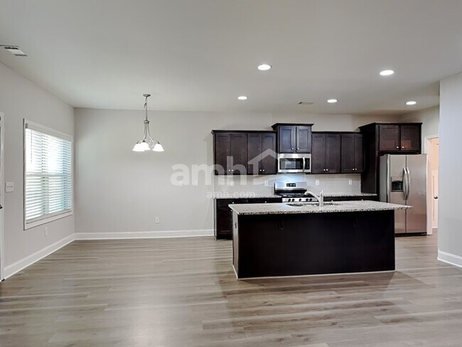 Foto del edificio - 1159 Victoria Walk Ln