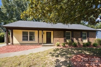 Building Photo - 7724 Winterset Dr