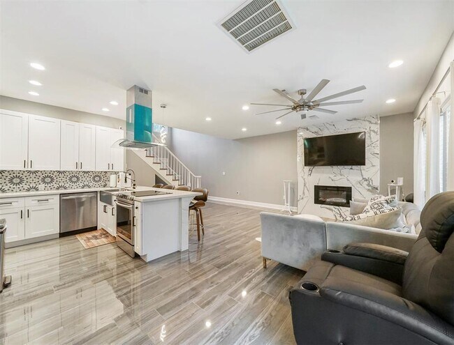 Foto del edificio - 15137 Kimberley Ct