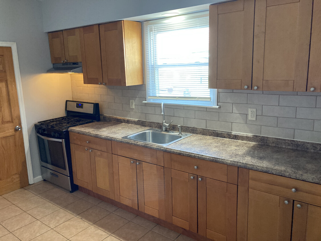 Newly Renovated Kitchen - 1114 S Wood Ave