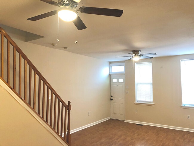 Planta baja 4 - 2331 E Harold St