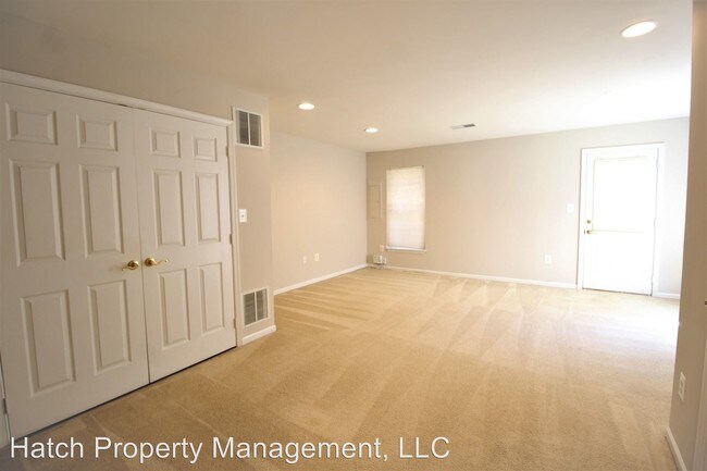 Foto del edificio - 2 br, 2.5 bath House - 5929 Kirkcaldy Lane