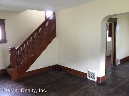 Building Photo - 1807 Pointview Ave