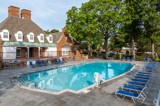 Apartamentos Georgetown - Piscina - Georgetown Apartments