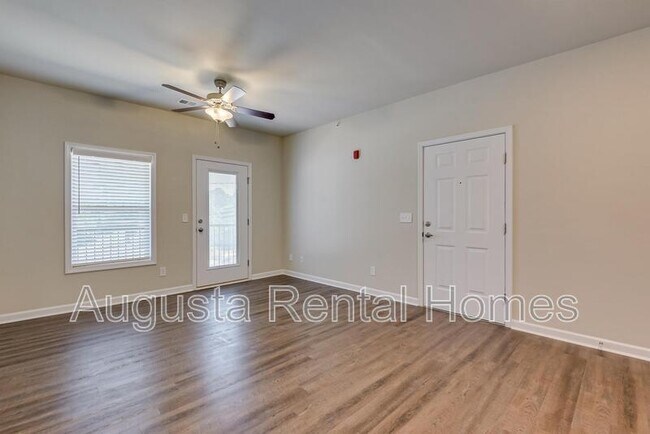 Building Photo - 2509 Otter Run