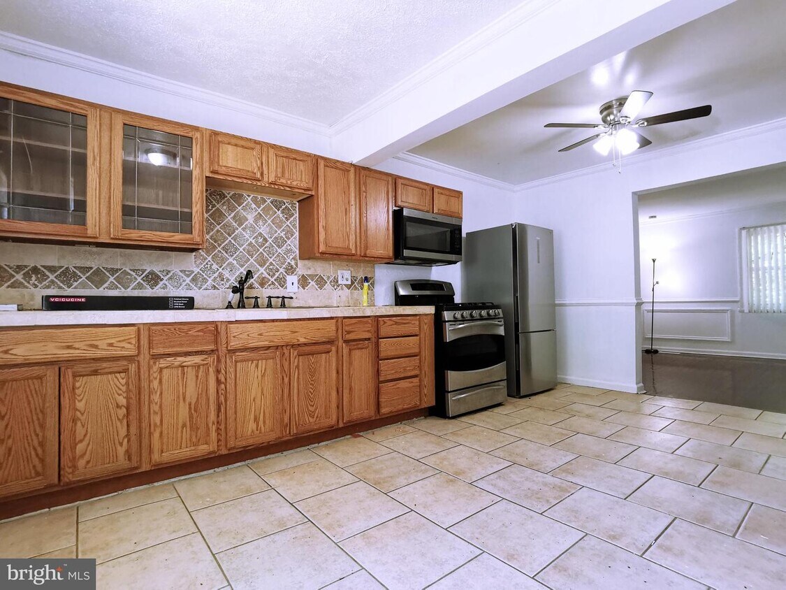 Primary Photo - 750 Sequoia Dr