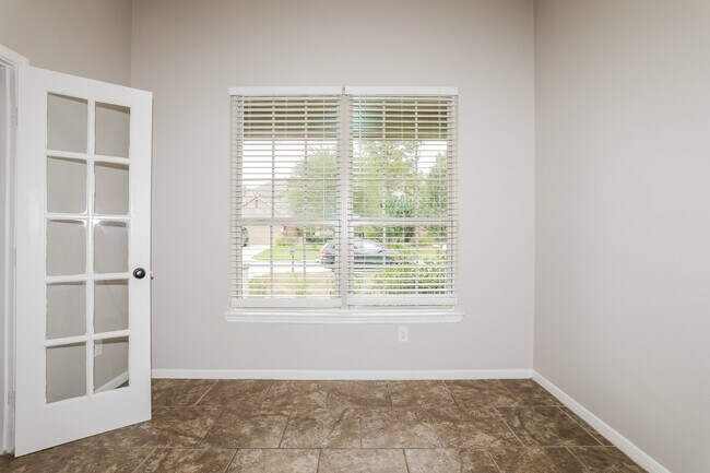 Building Photo - 7415 Durango Creek Dr