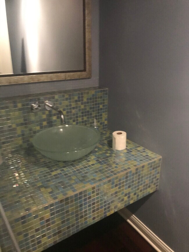 Unique Designer Features - 812 W Main St