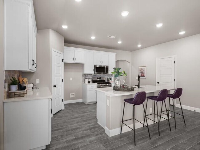 Foto del edificio - New Beginnings Start At AMRR: $1299/MO OFF RENT FOR THE FIRST 3 MONTHS