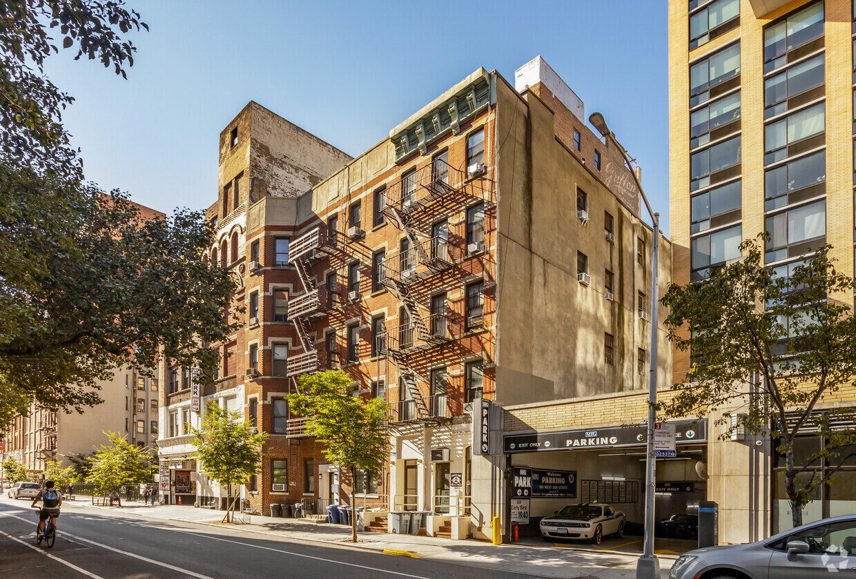 Foto principal - 156 W 20th St
