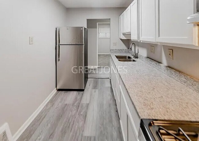 Building Photo - 155 Ben Nevis Rd