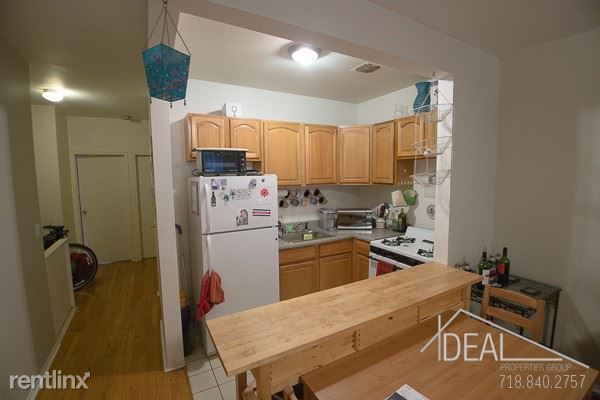 Foto del edificio - 672 Degraw St