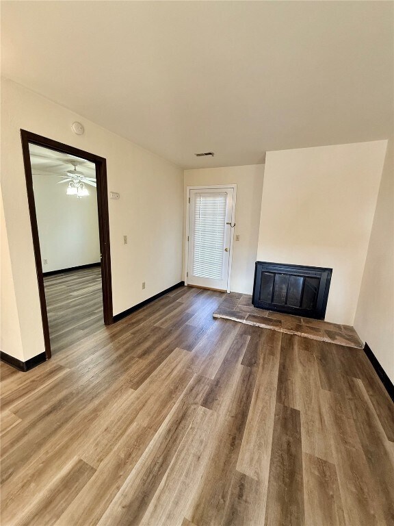 Foto del edificio - 145 Ashley Dr