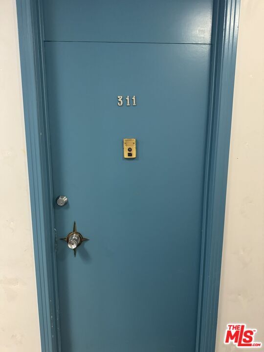 Foto del edificio - 425 S Kenmore Ave