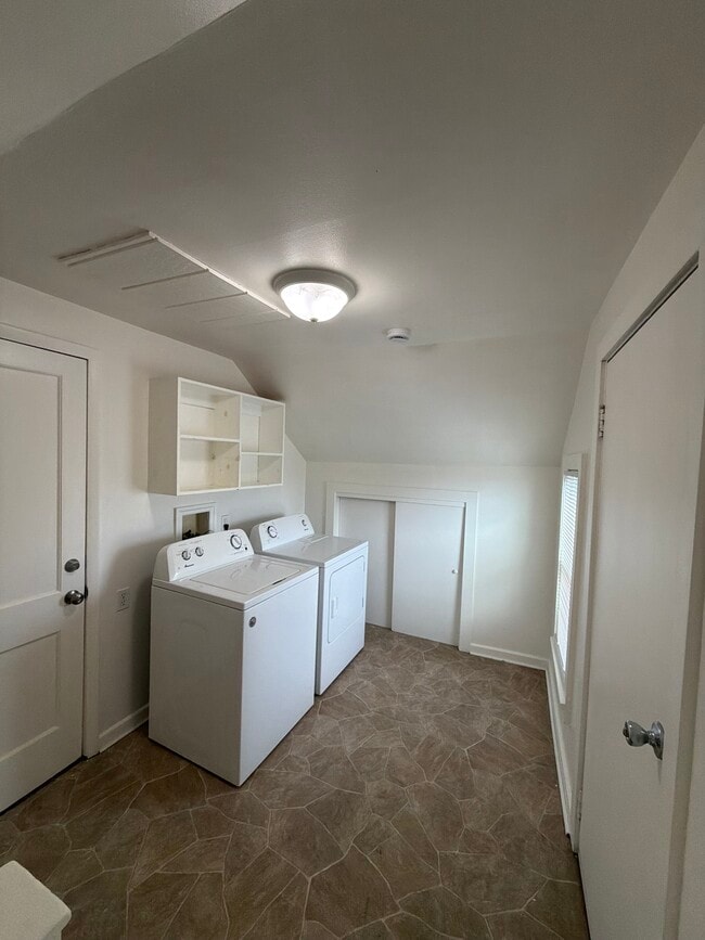 Foto del edificio - 2114 S 61st St