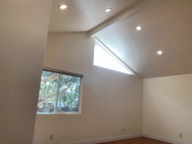 Building Photo - 2050 Mendocino St