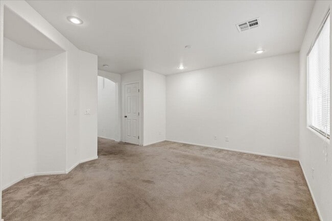 Foto del edificio - Welcome Home! 3 Bd, 2.5 Bths, 2-Car Garage, Open Floor Plan - Southwest