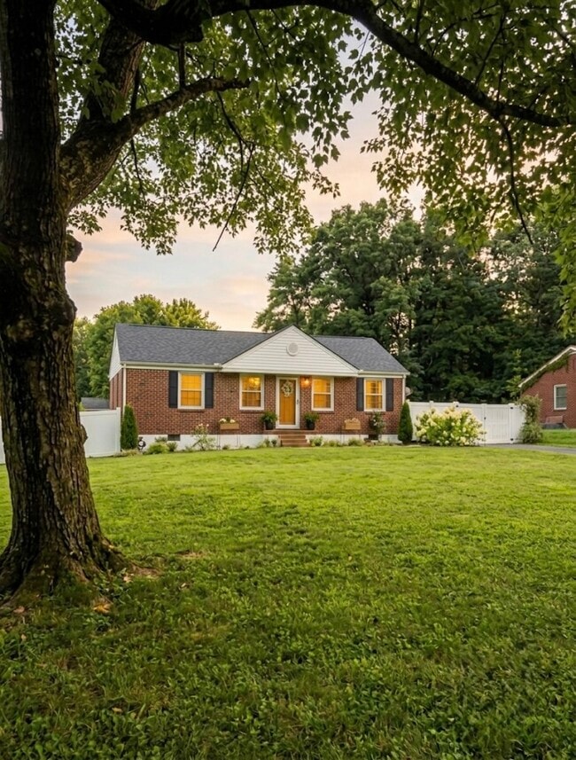 Building Photo - 2942 Sinbad Dr
