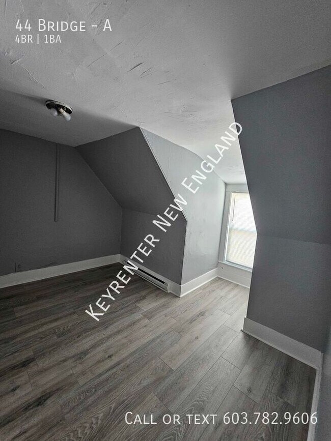 Building Photo - 4 Bedroom Apartment in Hillsboro