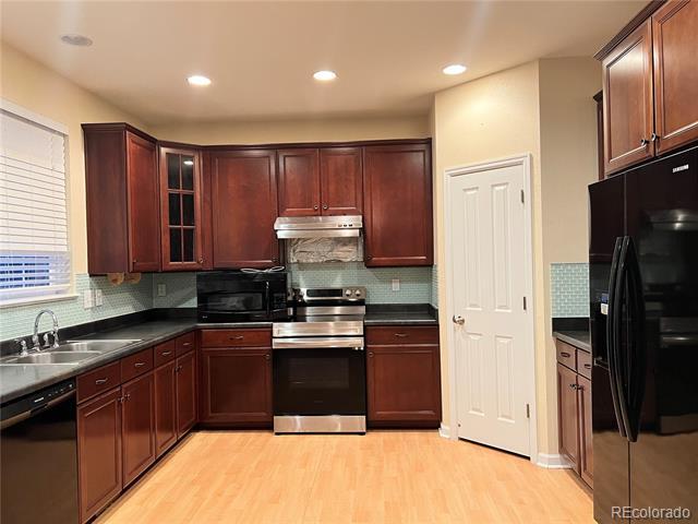 Building Photo - 21218 E Pennwood Dr