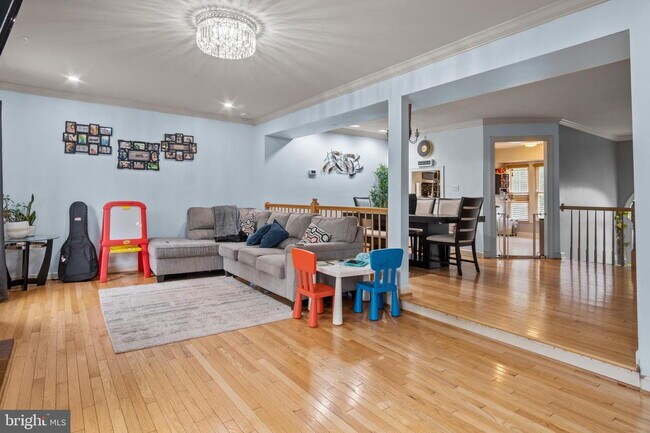 Building Photo - Stunning Ashburn Townhome with Endless Appeal