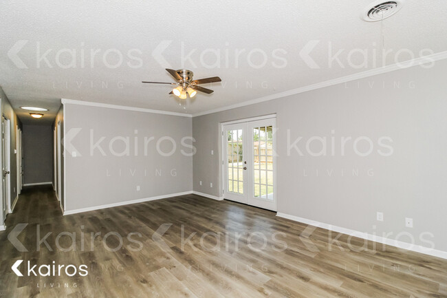 Building Photo - 3400 Teckla Blvd.