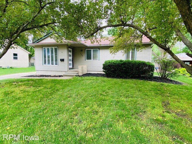 Building Photo - 3 br, 1 bath House - 712 NW Linden Street