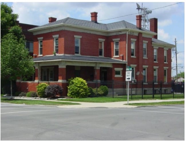 East Side - 439 E Wayne St