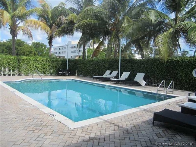 Foto del edificio - 1555 N Treasure Dr
