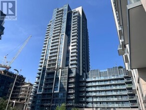 Building Photo - 20-1020 Meadowglen Pl