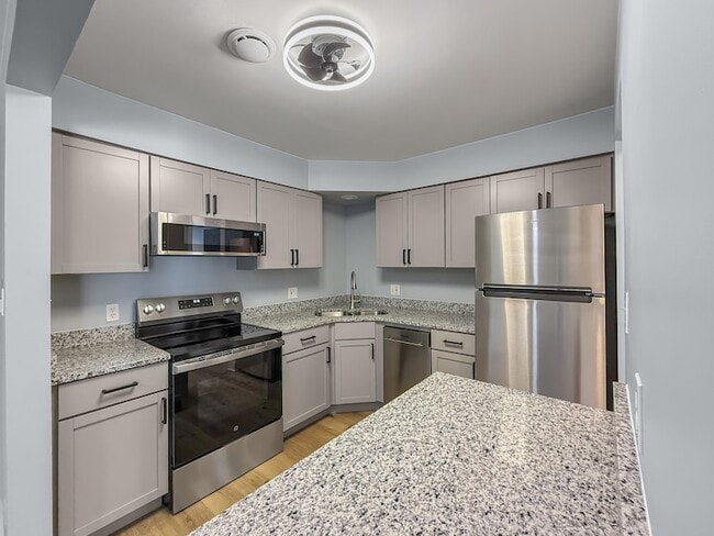 Foto del edificio - 2049 Porte Deleau Ct