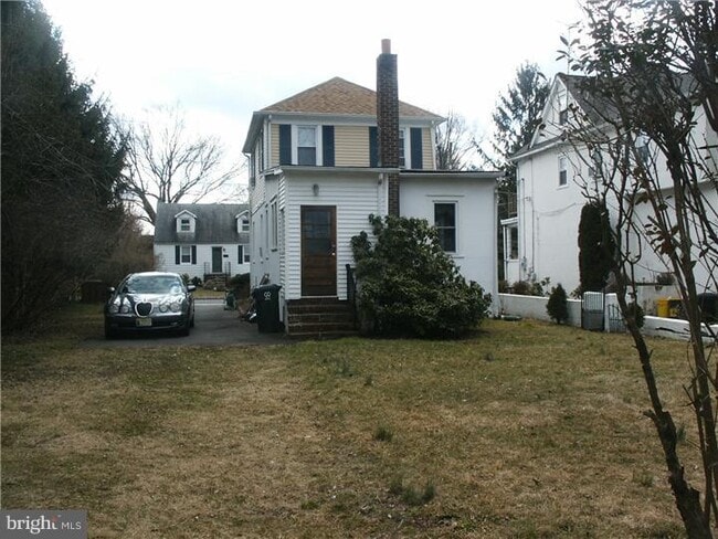 Building Photo - 18 Oakland St