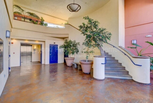 Building Photo - 235 Market St