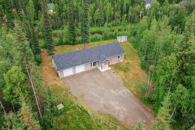 Foto del edificio - Spacious & Modern 3-Bed, 2-Bath Home with Oversized Garage – Pet Friendly!