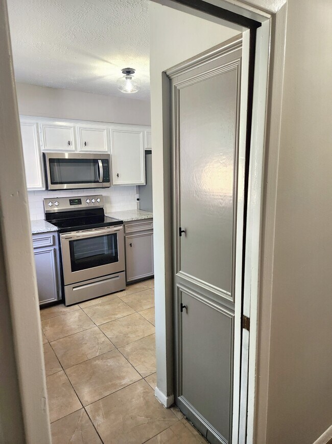 Foto del edificio - 1602 Hazelwood St